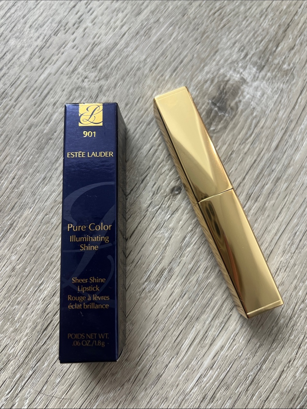 Estee Lauder Pure Color Illuminating Sheer Shine Lipstick Shade 901 Born Flirt